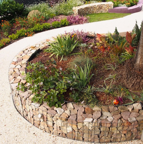 21 Creative Garden Edging Ideas That, Landscape Stone Border Ideas