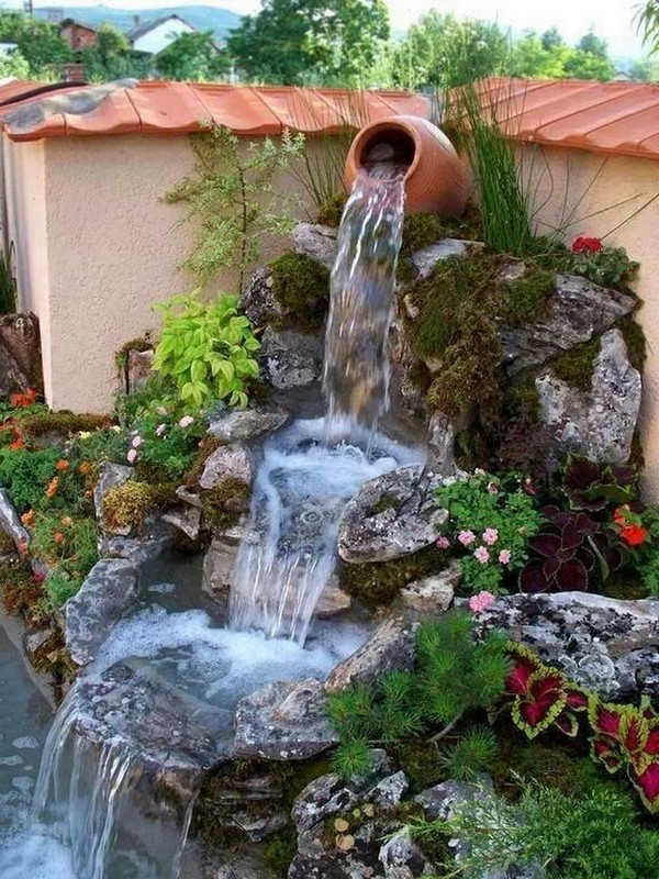 Build a Low-Maintenance Water Feature for the Garden