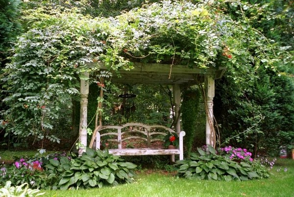 20 Magical Secret Garden Designs