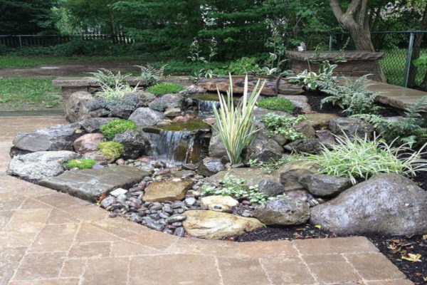 31 Best Garden Rocks & Tips on Choosing Rocks for Gardens